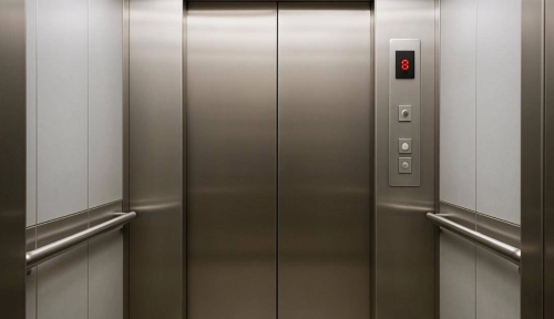 Лифт рухнул на рабочих в Астане: полиция возбудила уголовное дело